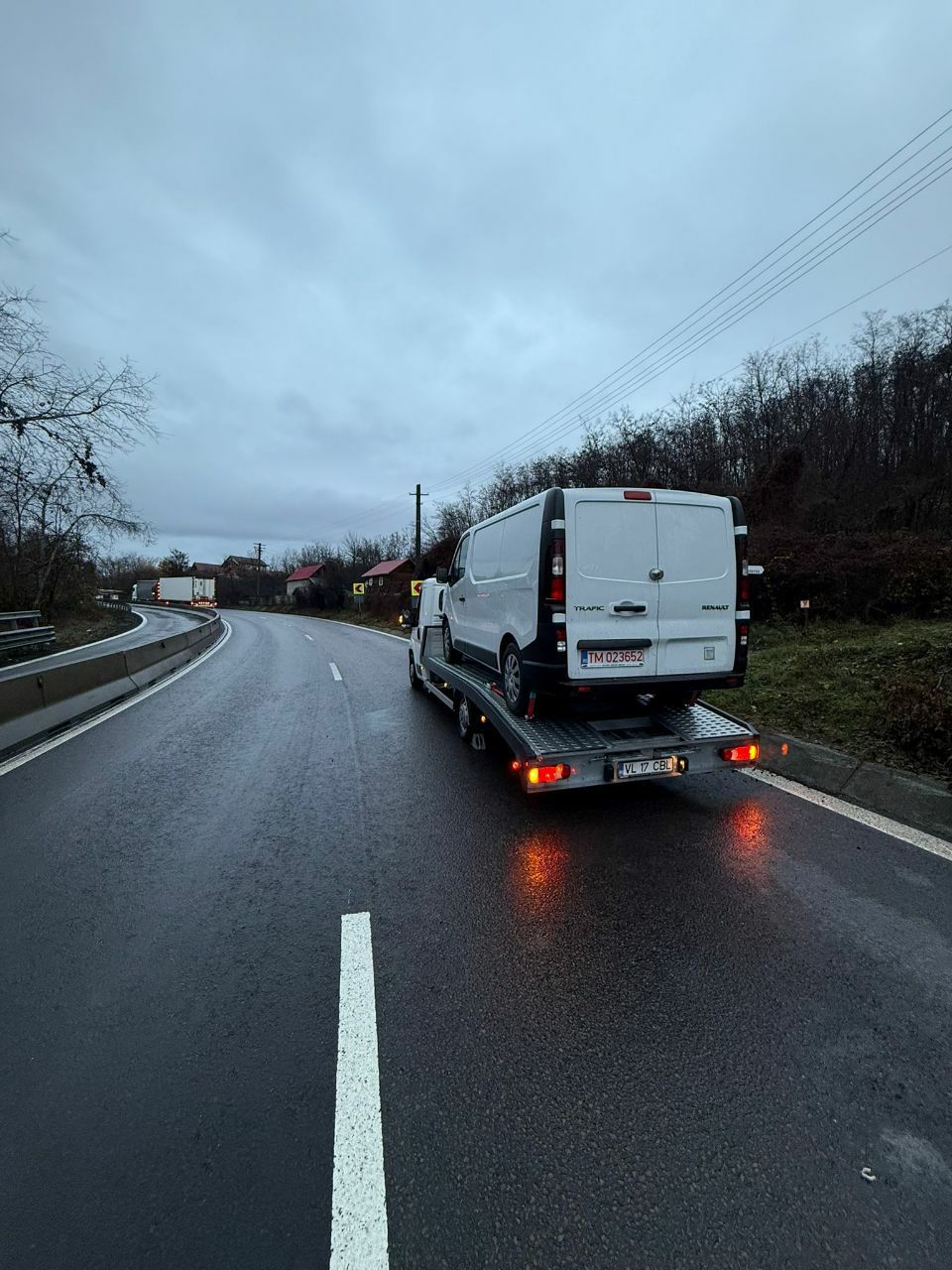 Echipament profesional de tractări auto pentru intervenții rapide